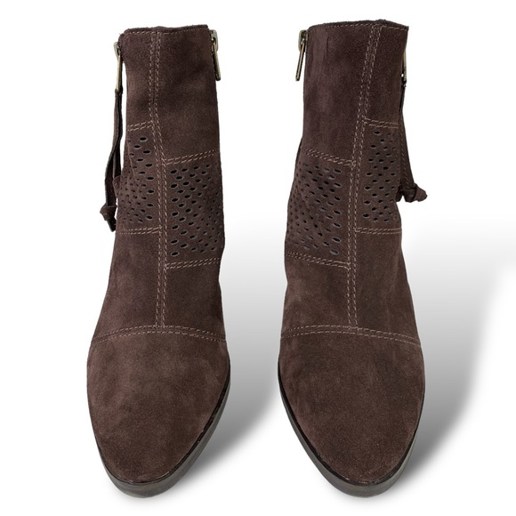 Lucky Brand Western Booties Perforated Boho Brown Suede Leather Ankle Boot - Picture 1 of 12